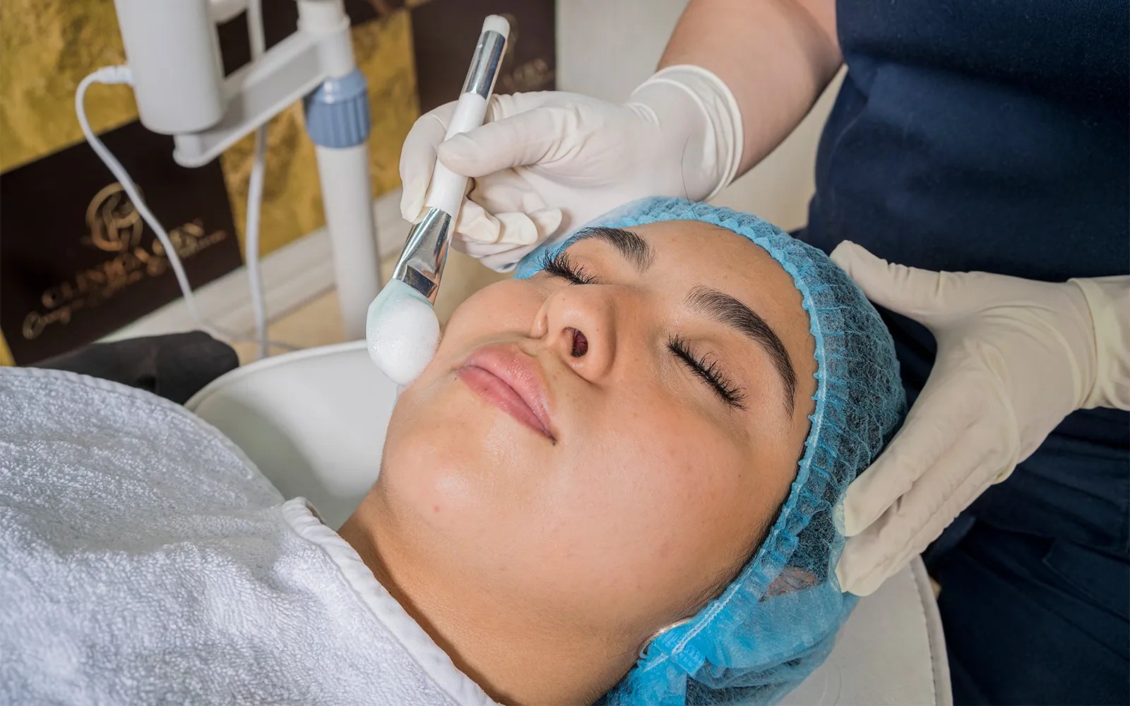 Tratamiento estético facial en Clínica CEN